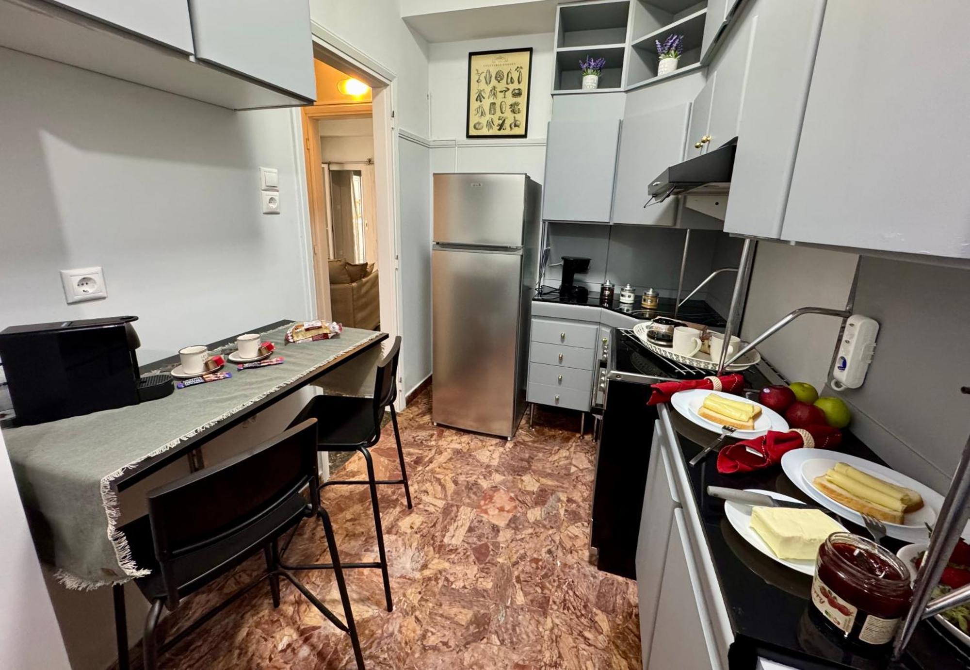 Apartamento Living Near Acropolis By Sylvia Staikou 2Nd & 3D Floor Atenas Exterior foto